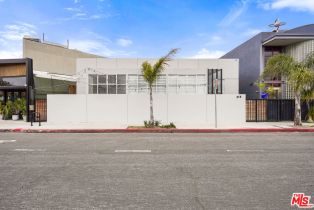 Residential Income, 215 Windward ave, Venice, CA 90291 - 4