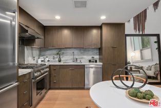 Condominium, 1705 Ocean Ave, Santa Monica, CA 90401 - 14