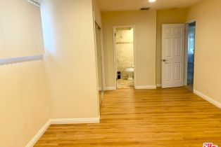 , 3007 Jolley dr, Burbank, CA 91504 - 8