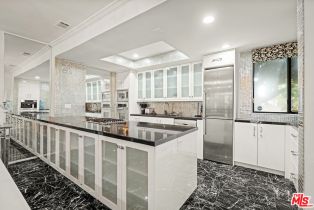 Condominium, 9321 Burton way, Beverly Hills, CA 90210 - 9