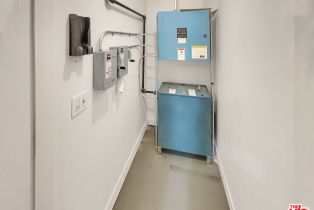 Single Family Residence, 13424 Contour dr, Sherman Oaks, CA 91423 - 40