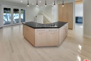 Single Family Residence, 13424 Contour dr, Sherman Oaks, CA 91423 - 25