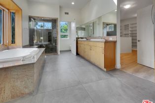 Single Family Residence, 13424 Contour dr, Sherman Oaks, CA 91423 - 54