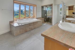 Single Family Residence, 13424 Contour dr, Sherman Oaks, CA 91423 - 55