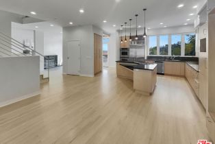 Single Family Residence, 13424 Contour dr, Sherman Oaks, CA 91423 - 24