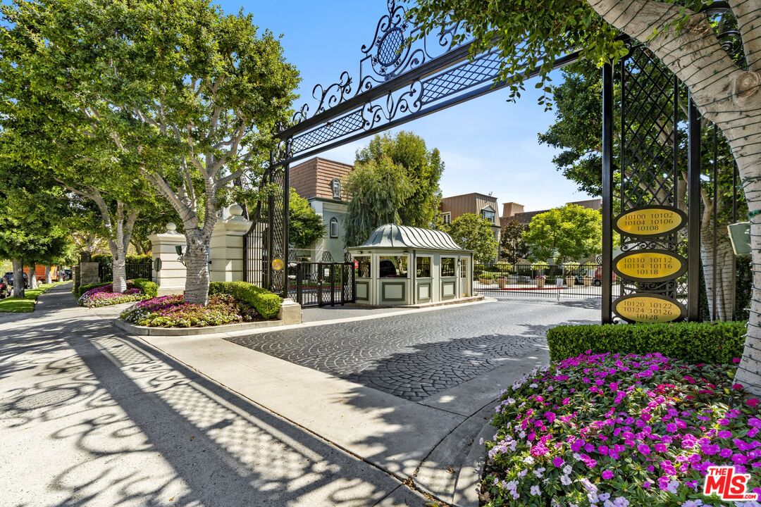 Condominium, 10118 Empyrean way, Westwood, CA 90067 - 1