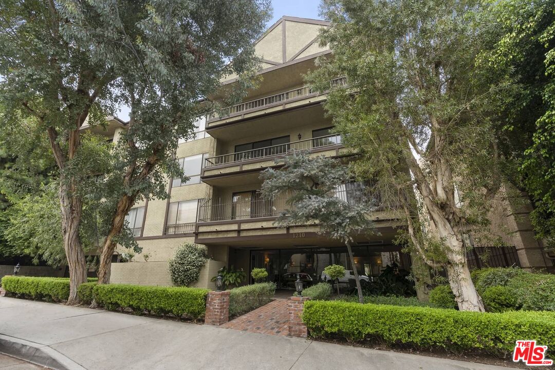Condominium, 1210 Kings rd, West Hollywood , CA 90069 - 1
