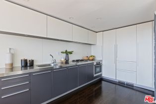 Condominium, 118 Wadsworth ave, Santa Monica, CA 90405 - 5