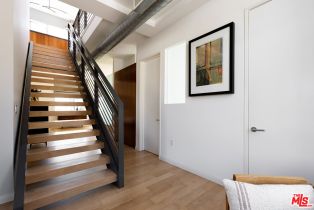 Condominium, 1137 Hacienda pl, West Hollywood , CA 90069 - 4