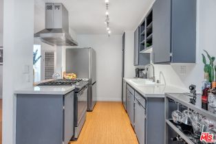 Condominium, 2721 2nd st, Santa Monica, CA 90405 - 4