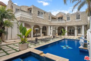 Single Family Residence, 136   Georgina Ave, Santa Monica, CA  Santa Monica, CA 90402