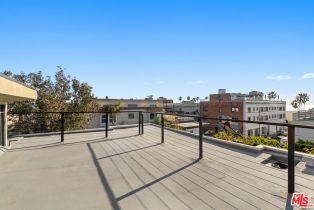 Condominium, 25 Brooks ave, Venice, CA 90291 - 4
