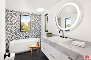 , 1169 Palms blvd, Venice, CA 90291 - 19