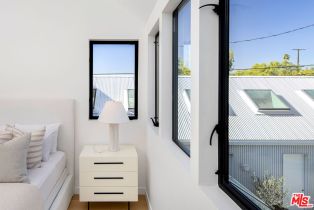 , 1169 Palms blvd, Venice, CA 90291 - 17