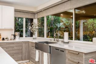 Single Family Residence, 19715 Greenbriar dr, Tarzana, CA 91356 - 8