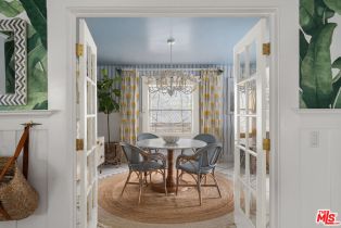 , 2704 3rd Street, Santa Monica, CA 90405 - 7