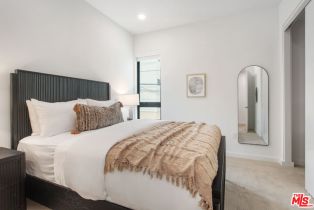 , 10310 Santa Monica blvd, Westwood, CA 90025 - 10