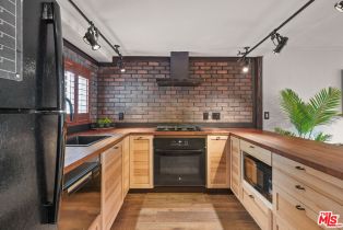 Condominium, 10926 Bluffside dr, Studio City, CA 91604 - 7