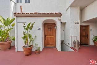 Condominium, 10926 Bluffside dr, Studio City, CA 91604 - 23