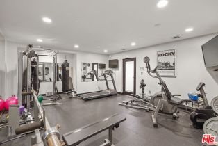 Condominium, 10926 Bluffside dr, Studio City, CA 91604 - 29