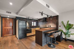 Condominium, 10926 Bluffside dr, Studio City, CA 91604 - 6