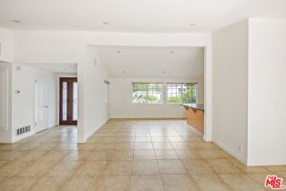 Single Family Residence, 20546 Miranda pl, Woodland Hills, CA 91367 - 5