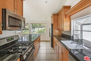 Single Family Residence, 20546 Miranda pl, Woodland Hills, CA 91367 - 13