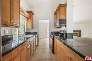 Single Family Residence, 20546 Miranda pl, Woodland Hills, CA 91367 - 12