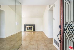 Single Family Residence, 20546 Miranda pl, Woodland Hills, CA 91367 - 4