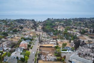 , 711 Muskingum ave, Pacific Palisades, CA 90272 - 2