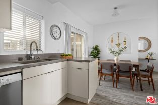 Condominium, 4301 Fulton ave, Sherman Oaks, CA 91423 - 4