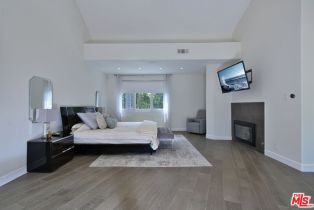 Single Family Residence, 4035 Pacheco dr, Sherman Oaks, CA 91403 - 45