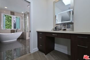 Single Family Residence, 4035 Pacheco dr, Sherman Oaks, CA 91403 - 46