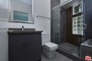 Single Family Residence, 4035 Pacheco dr, Sherman Oaks, CA 91403 - 41