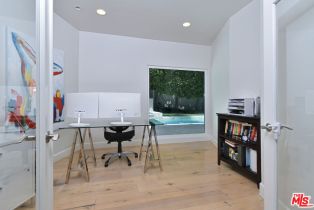 Single Family Residence, 4035 Pacheco dr, Sherman Oaks, CA 91403 - 32