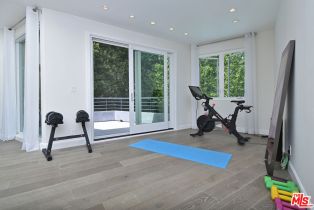 Single Family Residence, 4035 Pacheco dr, Sherman Oaks, CA 91403 - 43