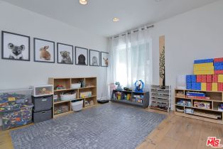 Single Family Residence, 4035 Pacheco dr, Sherman Oaks, CA 91403 - 29