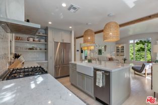 Single Family Residence, 7600 Willoughby ave, West Hollywood , CA 90046 - 9