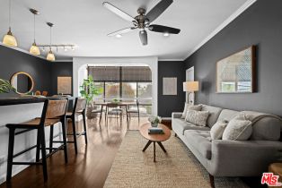 Condominium, 697   Bay St, Santa Monica, CA  Santa Monica, CA 90405