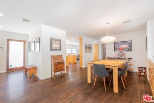 , 16811 Escalon dr, Encino, CA 91436 - 7