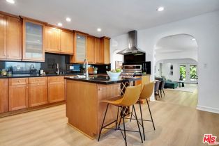 Single Family Residence, 4476 Calhoun ave, Sherman Oaks, CA 91423 - 10