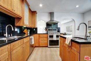 Single Family Residence, 4476 Calhoun ave, Sherman Oaks, CA 91423 - 9