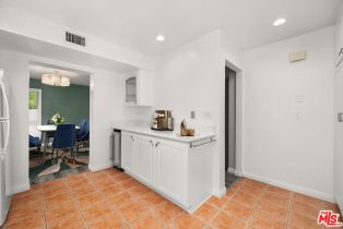 Condominium, 5245 Coldwater Canyon ave, Sherman Oaks, CA 91401 - 9