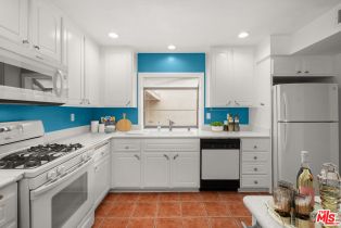 Condominium, 5245 Coldwater Canyon ave, Sherman Oaks, CA 91401 - 7