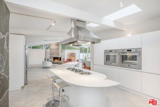 Single Family Residence, 3027 Franklin Canyon dr, Beverly Hills, CA 90210 - 6