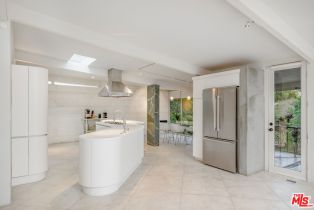 Single Family Residence, 3027 Franklin Canyon dr, Beverly Hills, CA 90210 - 7