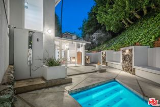 Single Family Residence, 3027 Franklin Canyon dr, Beverly Hills, CA 90210 - 14