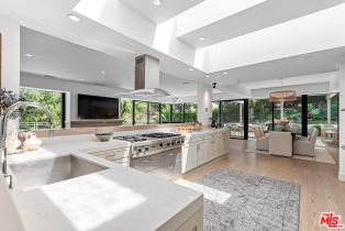 Single Family Residence, 15941 Skytop rd, Encino, CA 91436 - 12