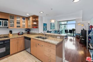 Condominium, 13700 Marina Pointe dr, Marina Del Rey, CA 90292 - 3