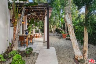 Single Family Residence, 17230 Silver ln, Encino, CA 91316 - 35